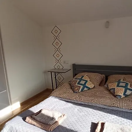 公寓 Legit House 亚列姆切