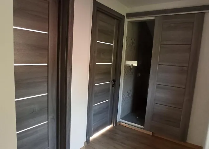 Legit House Yaremche